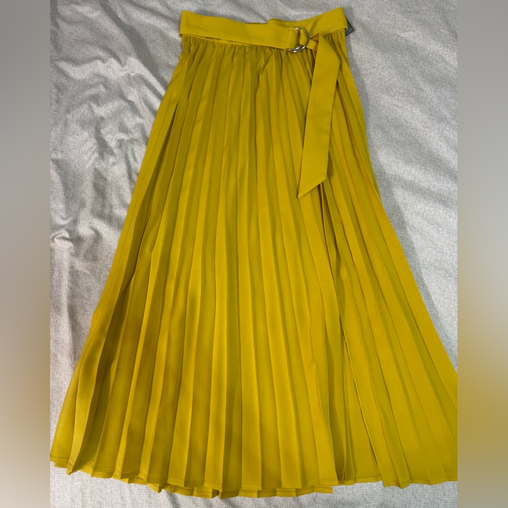 Abbott Elementary / JC Penney Yellow Pleated Skirt